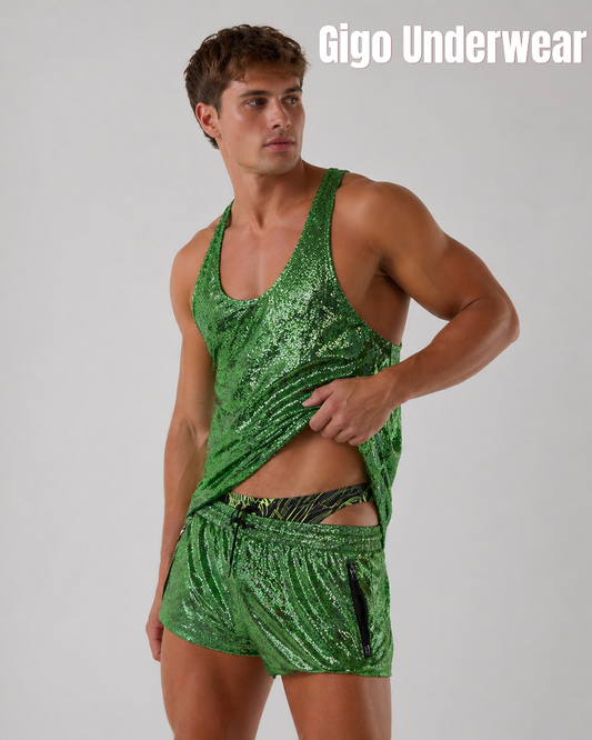 Model with the complete Gigo Summer Outfit
