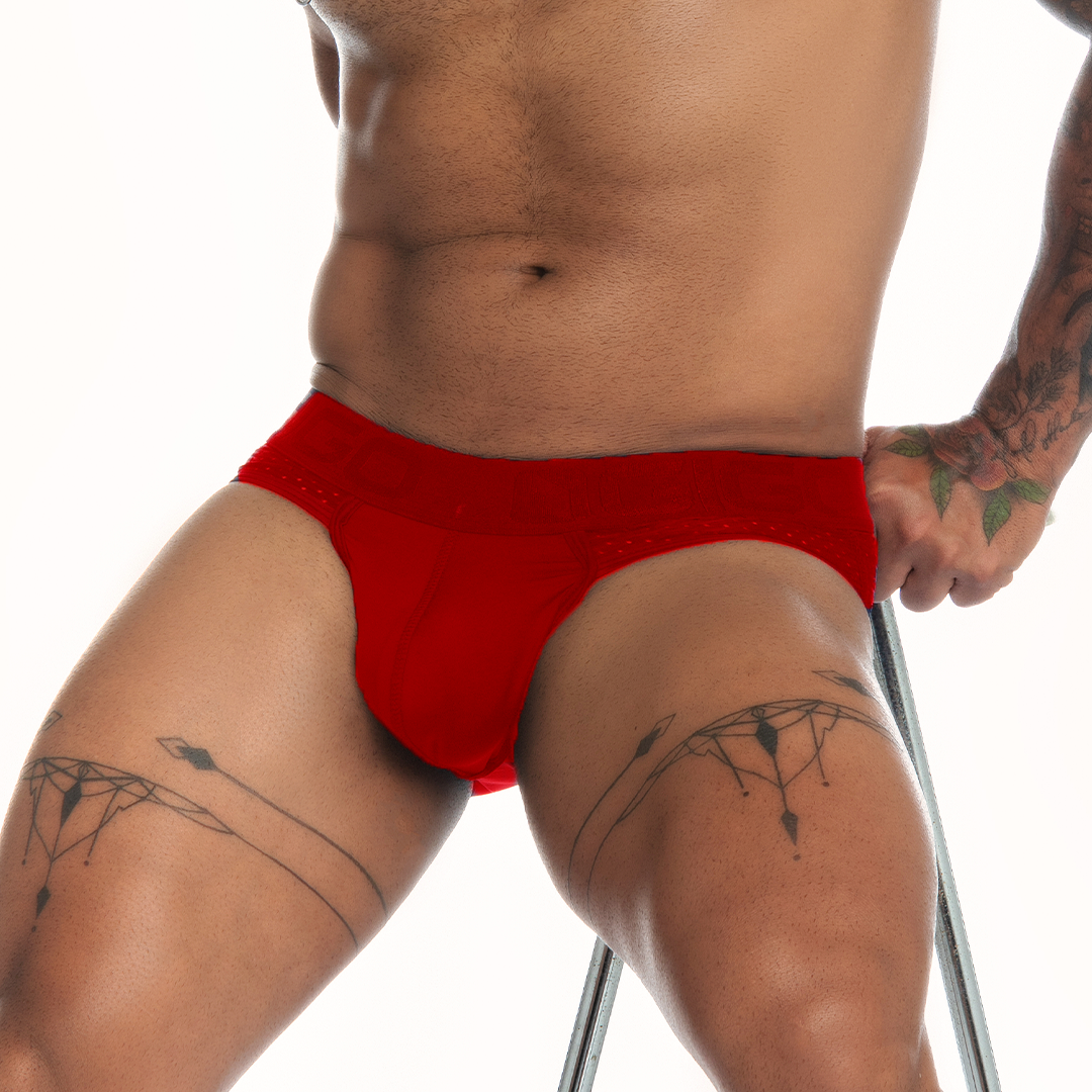 STRECH RED BRIEF